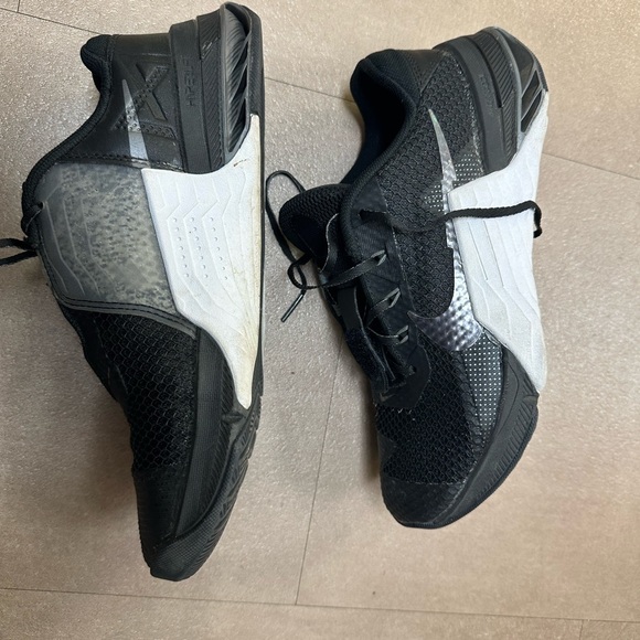 Nike Metcon 7 size 8! - Picture 3 of 4